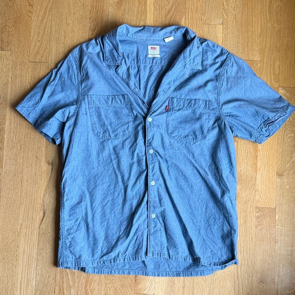 Levi's Casual chambray Blue Button Down camp collar Shirt - Picture 1 of 2